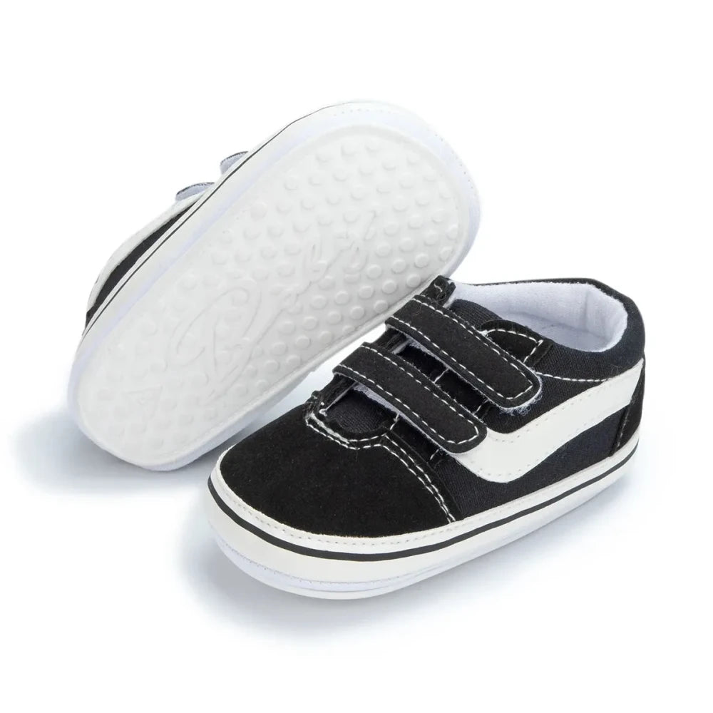 Petit Lienzo – Las zapatillas de lona para bebé con pies anchos