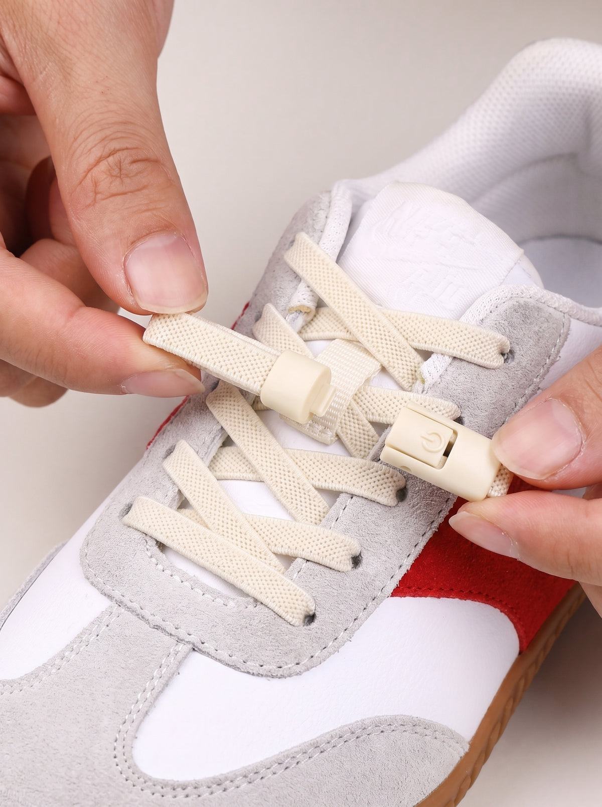 Cordones elásticos con cierre a presión