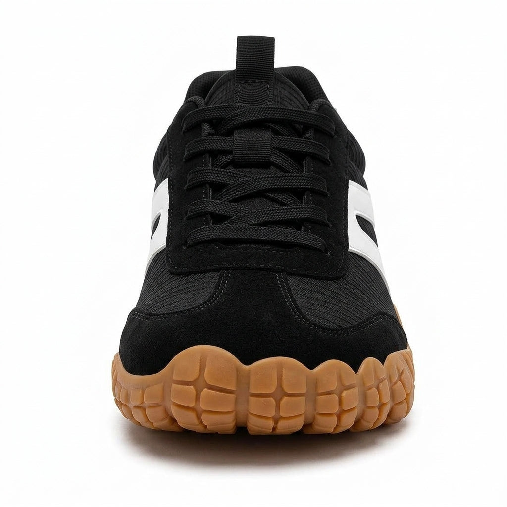 Rambla negra con línea blanca, zapatilla barefoot para pies anchos – vista frontal, puntera ancha