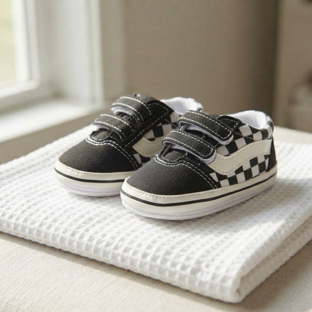 Petit Lienzo – Las zapatillas de lona para bebé con pies anchos