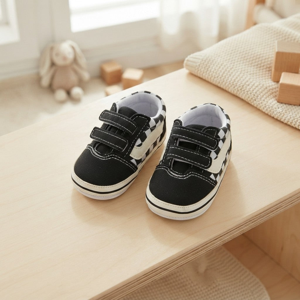 Petit Lienzo – Las zapatillas de lona para bebé con pies anchos