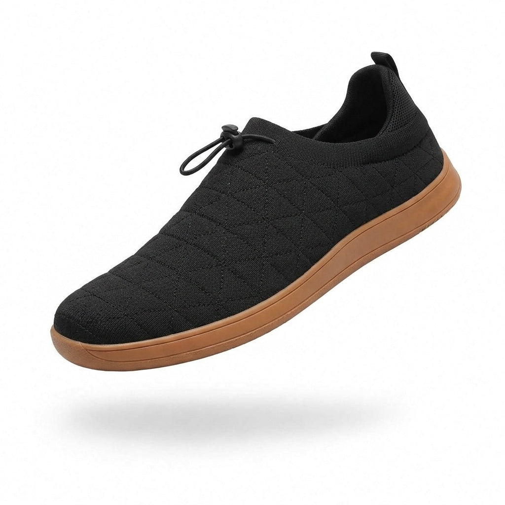 Refugio, zapatilla barefoot acolchada negra
